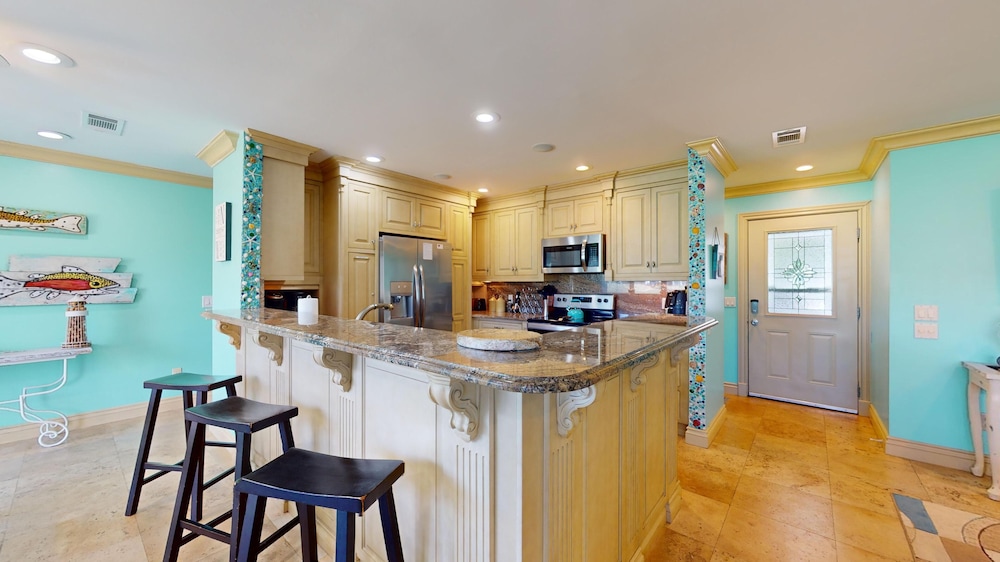 Augusta Village Sandestin by Gibson BR