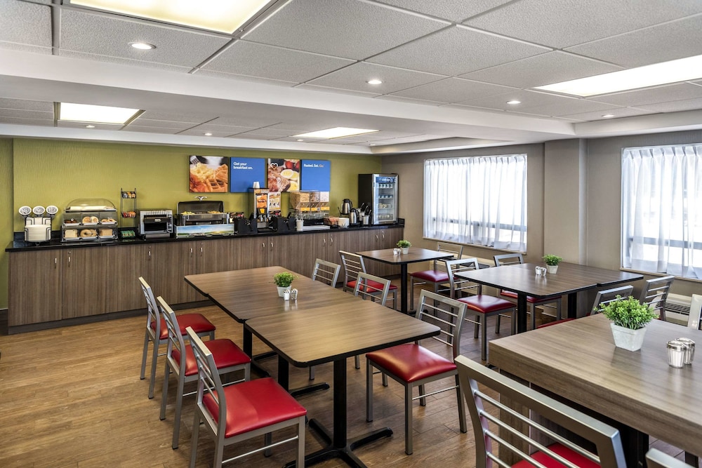 Fredericton Vacations - Comfort Inn - Property Image 10