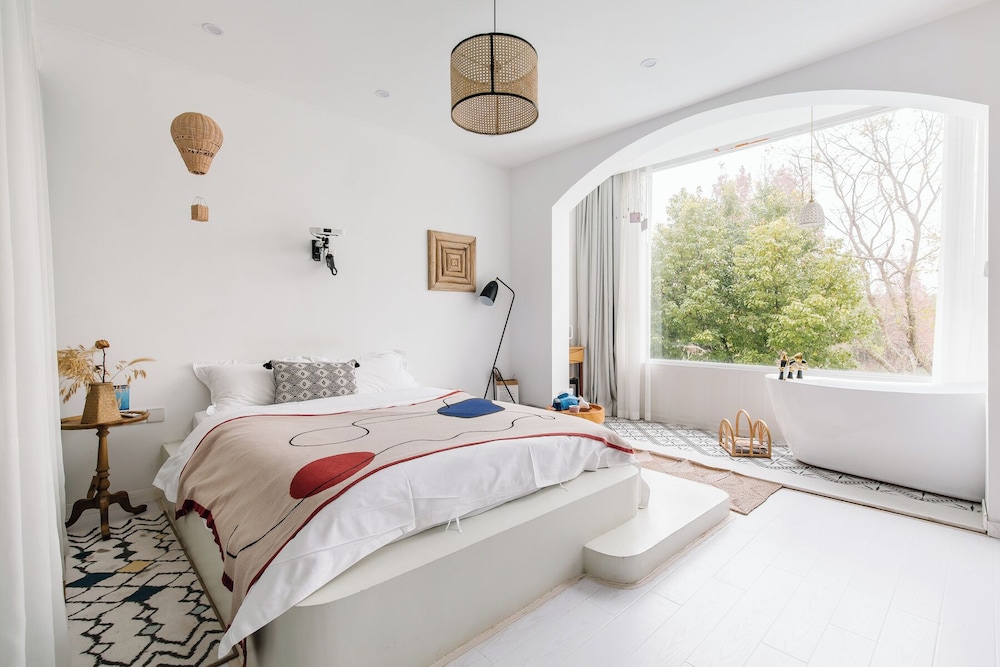 Shanghai Ruochu Designer Guesthouse-Near Shanghai Pudong Airport & Disneyland
