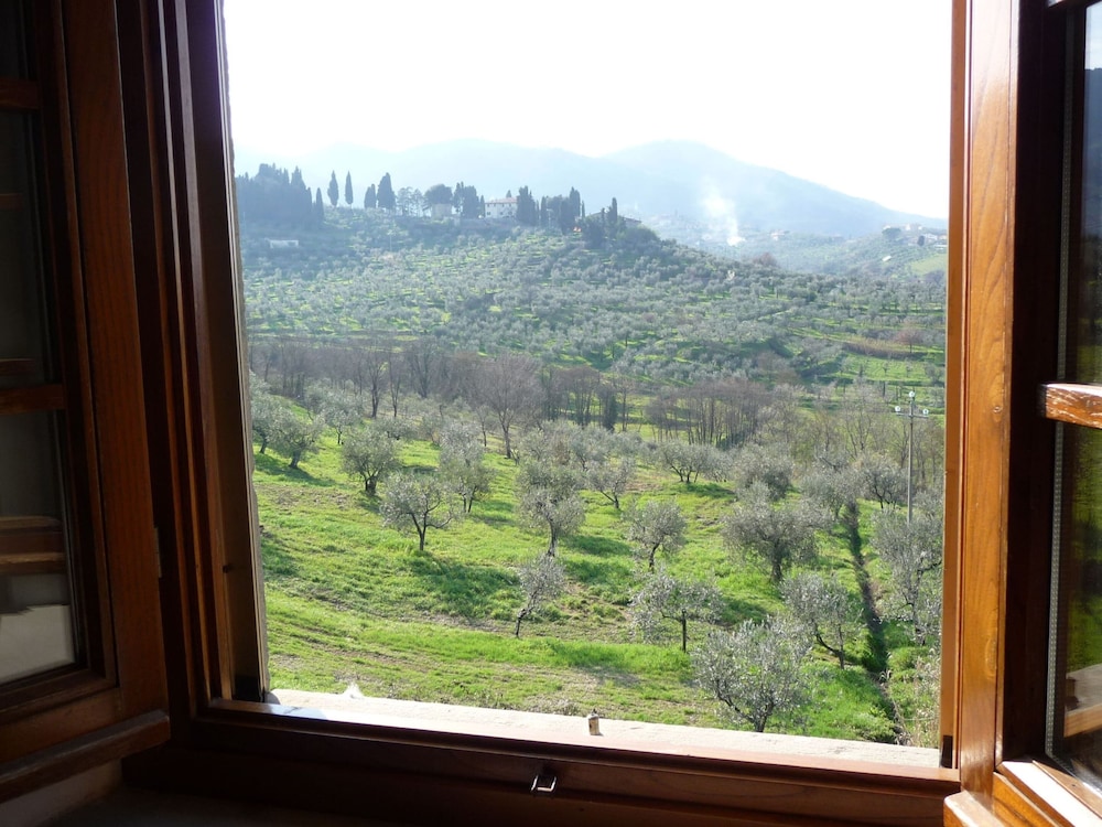 Farmhouse Abode With Pool and Tuscan Charm, photo 6