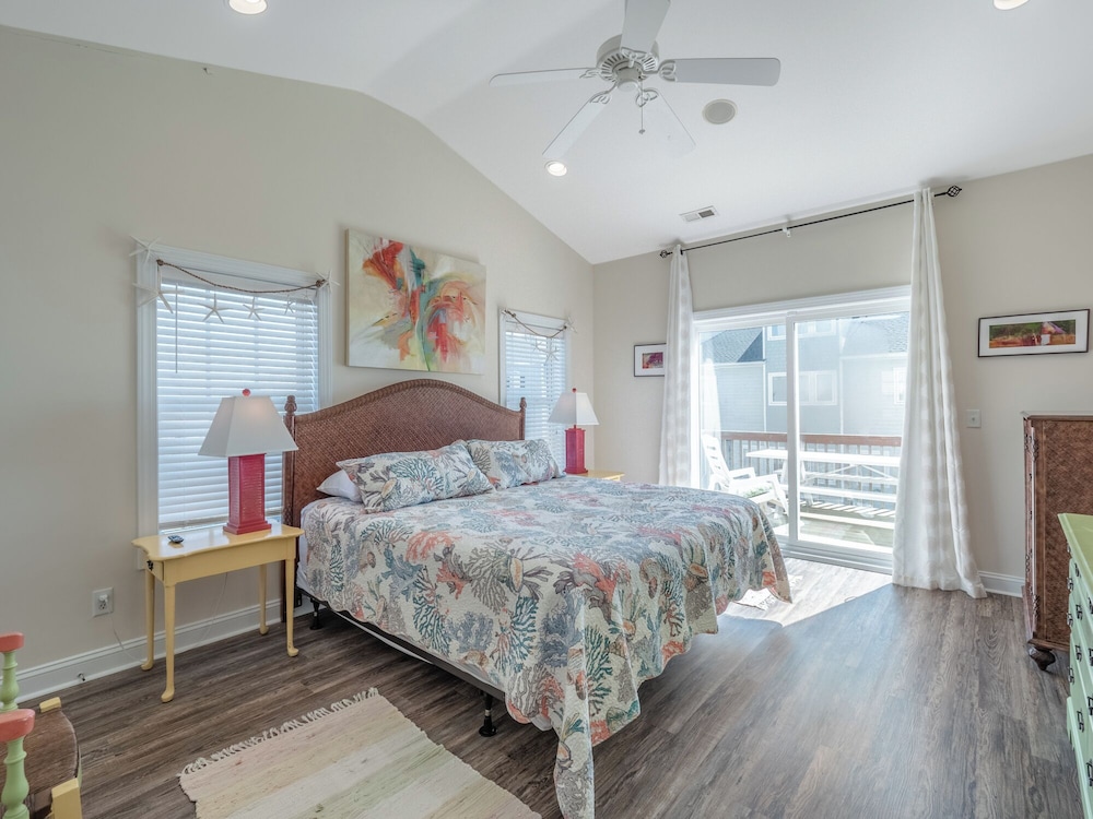 Legasea by Topsail Realty