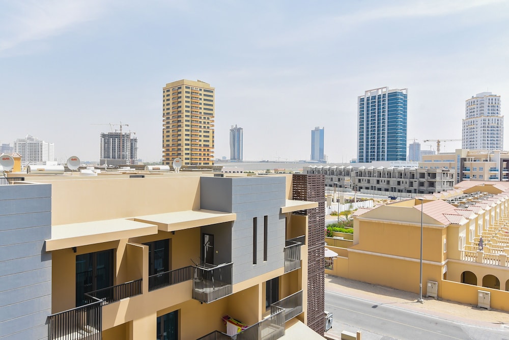 GreenFuture - Contemporary Studio Amidst Top Places in JVC