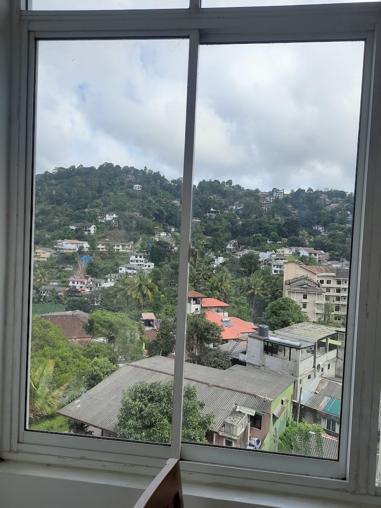 Royal Bath Edge view 4