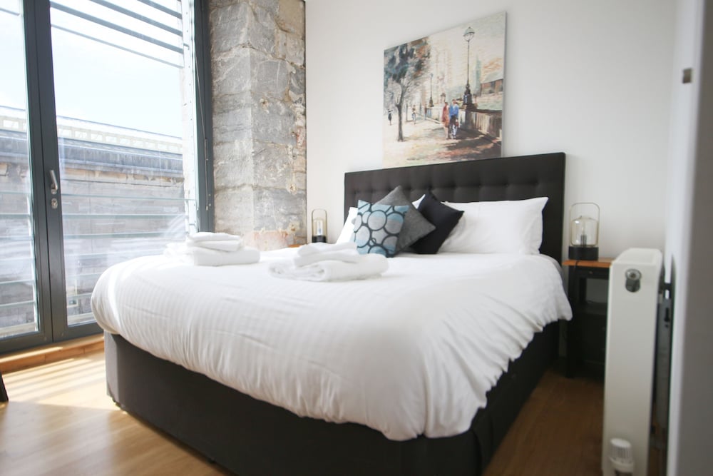 1 Bed- Pureserviced 20 Brewhouse view 3