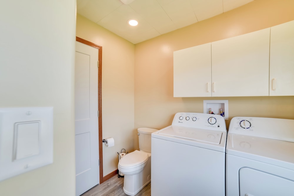 BBQ Ready: Lakefront Retreat in Watertown