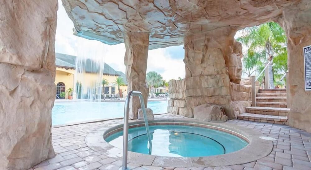 Paradise Palms IHR 2031 - Image 5