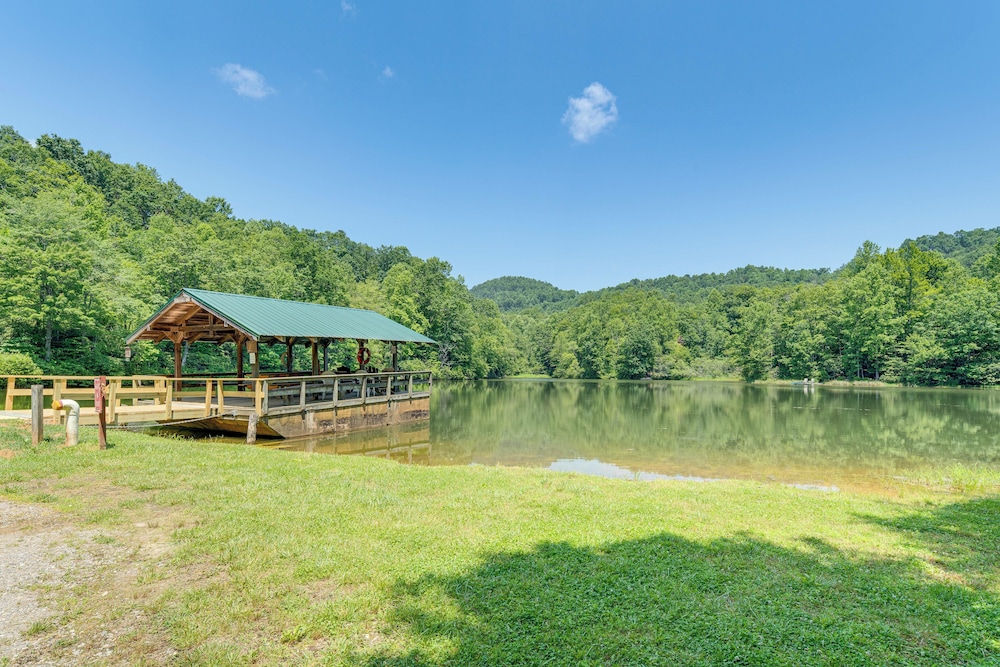 Decks + Lake Access: Scenic North Carolina Retreat