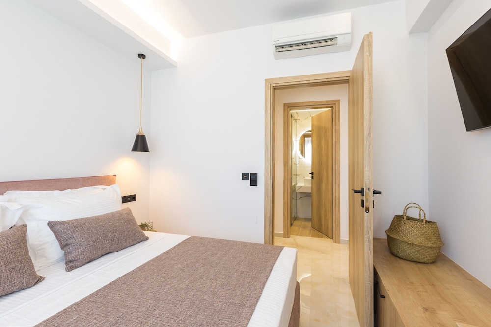 Villa Santa Irini 3 - With Heated Pool