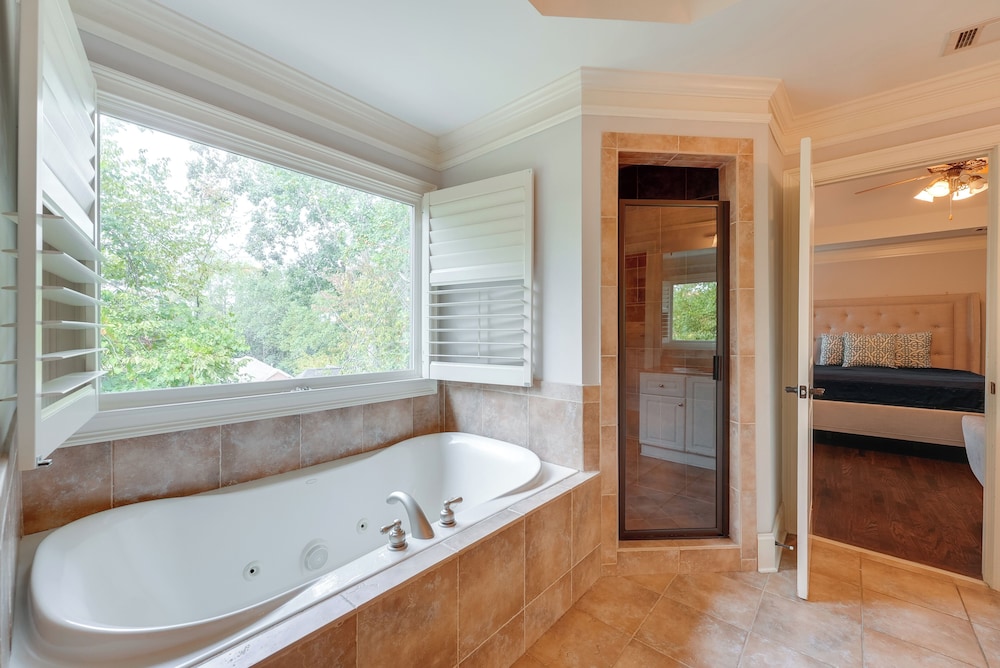 Pets Welcome! Spacious ATL Area Retreat w/ Deck