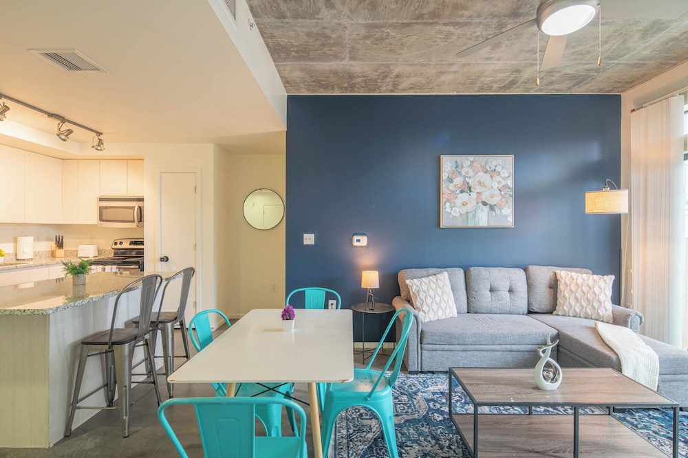 ROVE LIVING/KL - Roosevelt Point