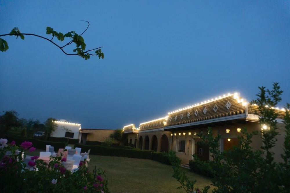 Sultanpur Resorts