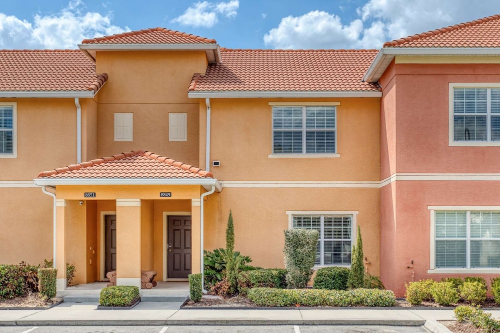 8965 Paradise - Image 1