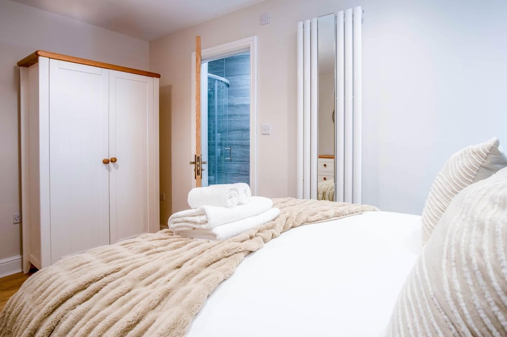 Seascape Retreat - 3 Bedroom Flat - Porthcawl