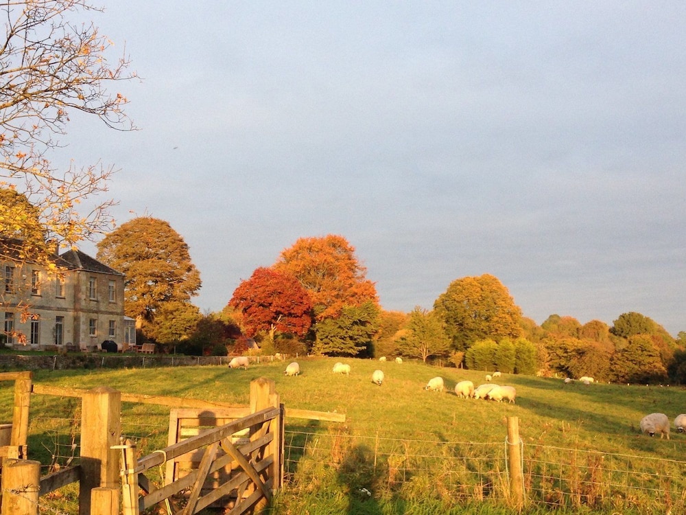 The Old Vicarage at Oakridge