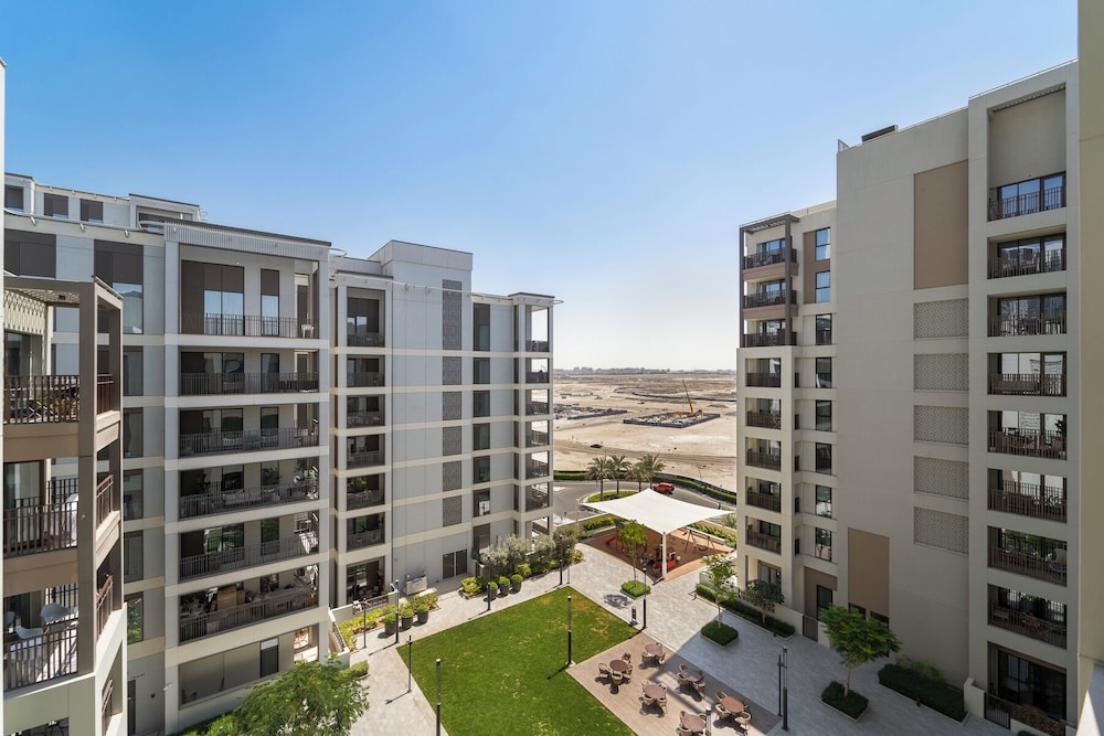 1BR Balcony & Luxury Amenities
