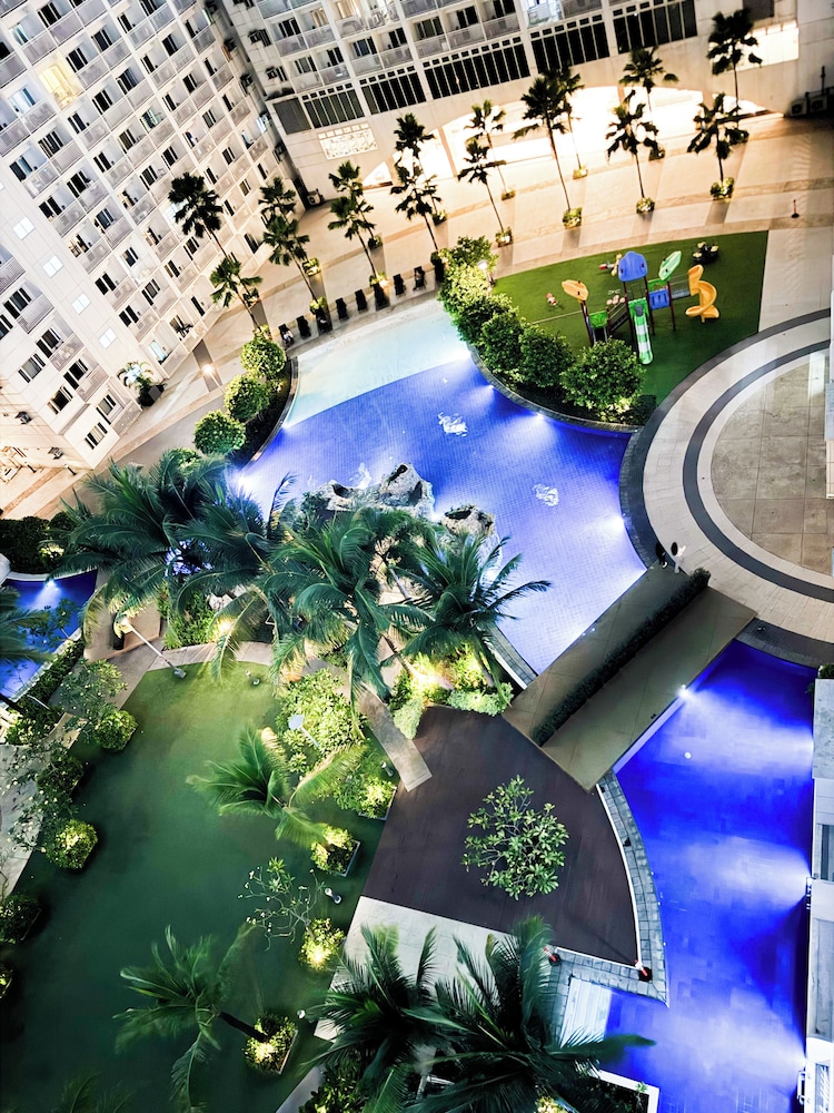 Shore Residences Tower A/B Main Lobby Entrance