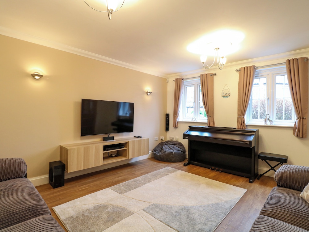 19 Stablefield Way
