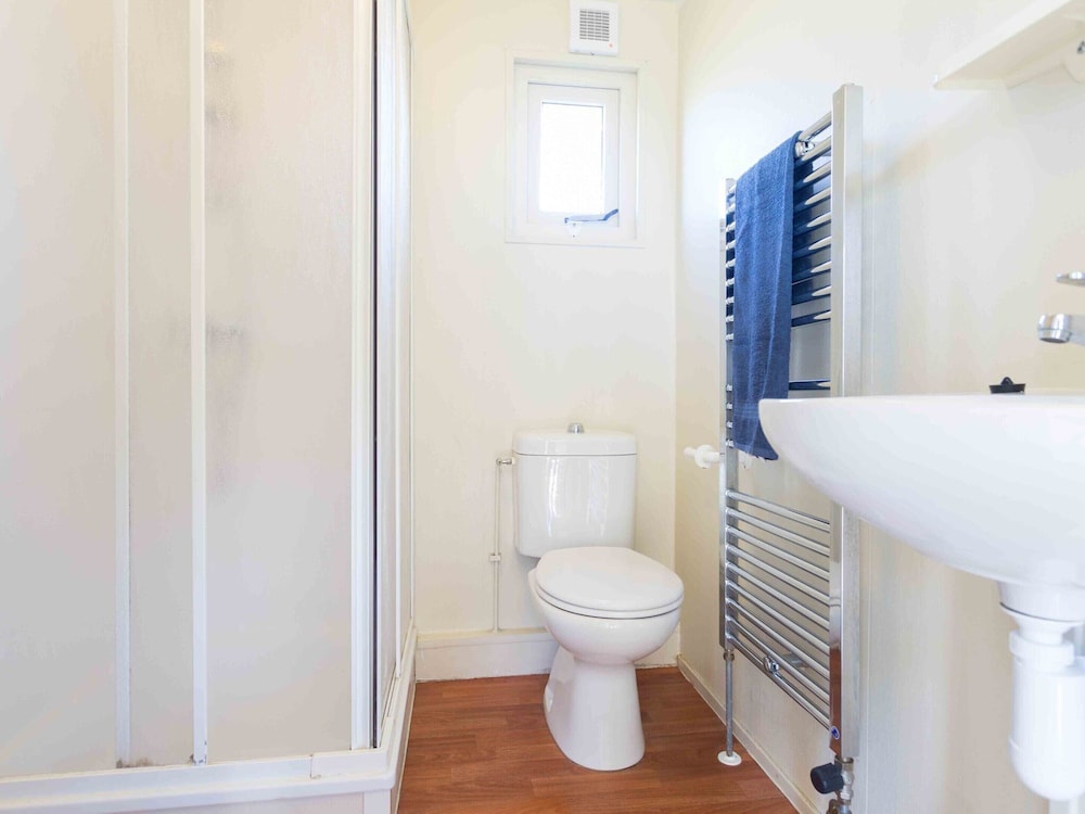 Neat Chalet With Microwave Near the Beach in Egmond view 5