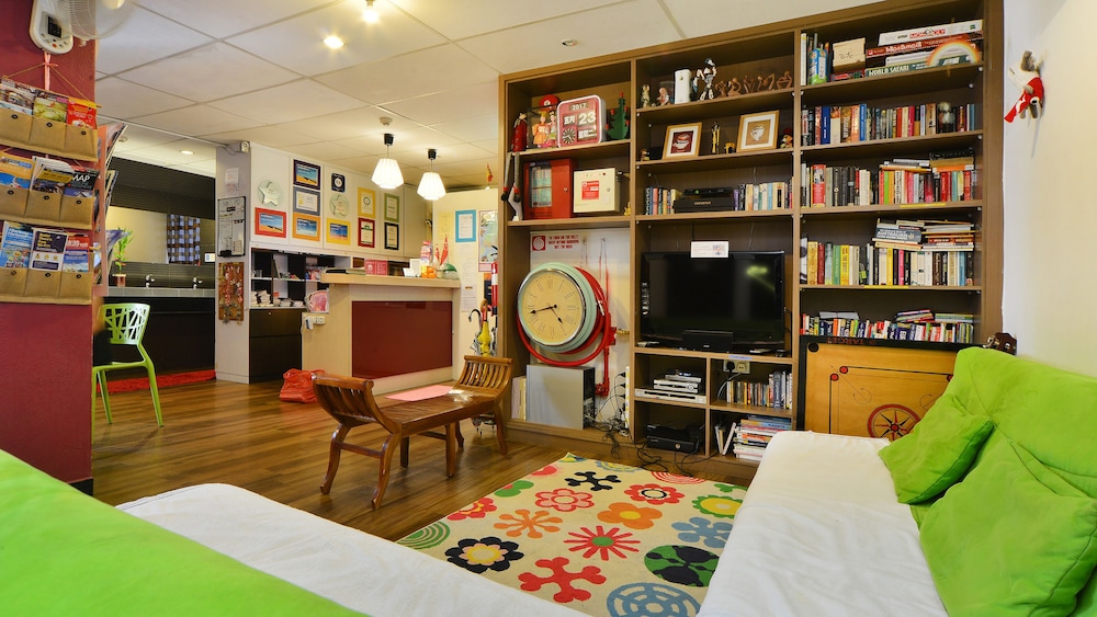 River City Inn - Hostel