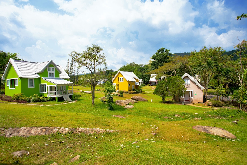 Brookside Valley Resort