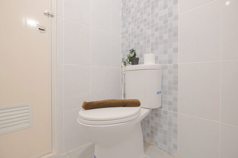 Neat 2Br At Tokyo Riverside Pik 2 Apartment
