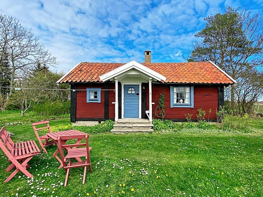 Nostalgic Island Idyll in Aaeu\"land-by Traum