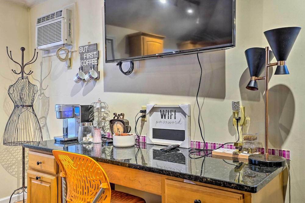 Charming Boston Area Home < 1 Mi to Revere Beach!