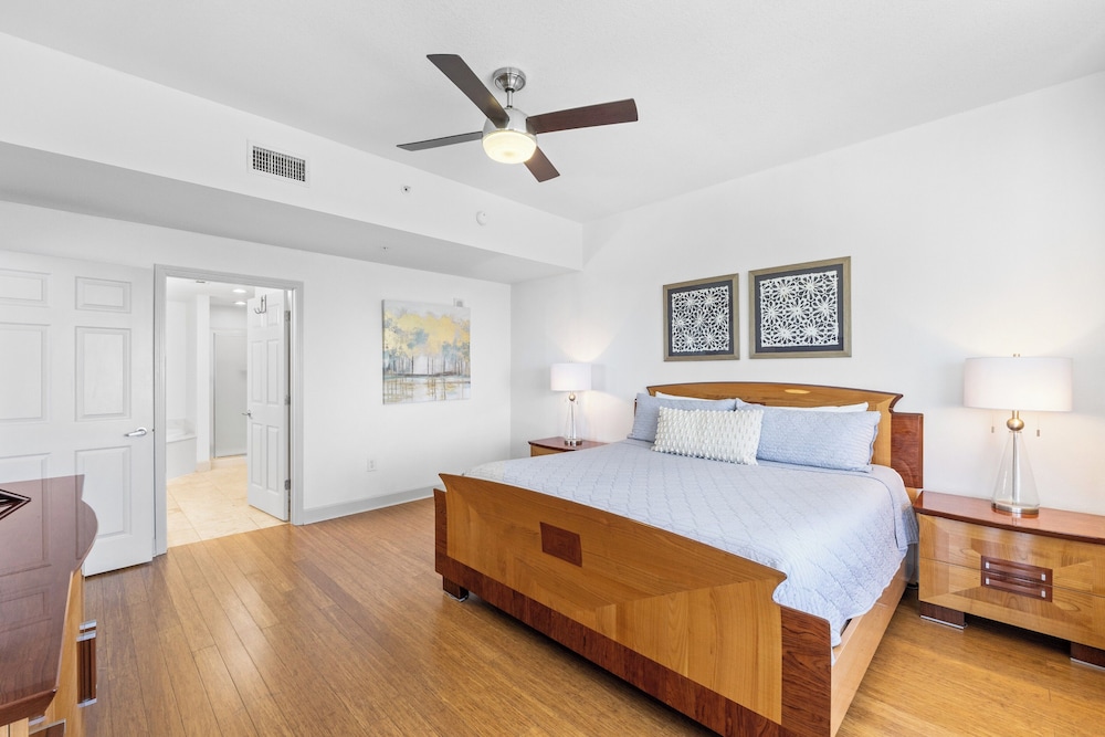 Tidewater by Book That Condo