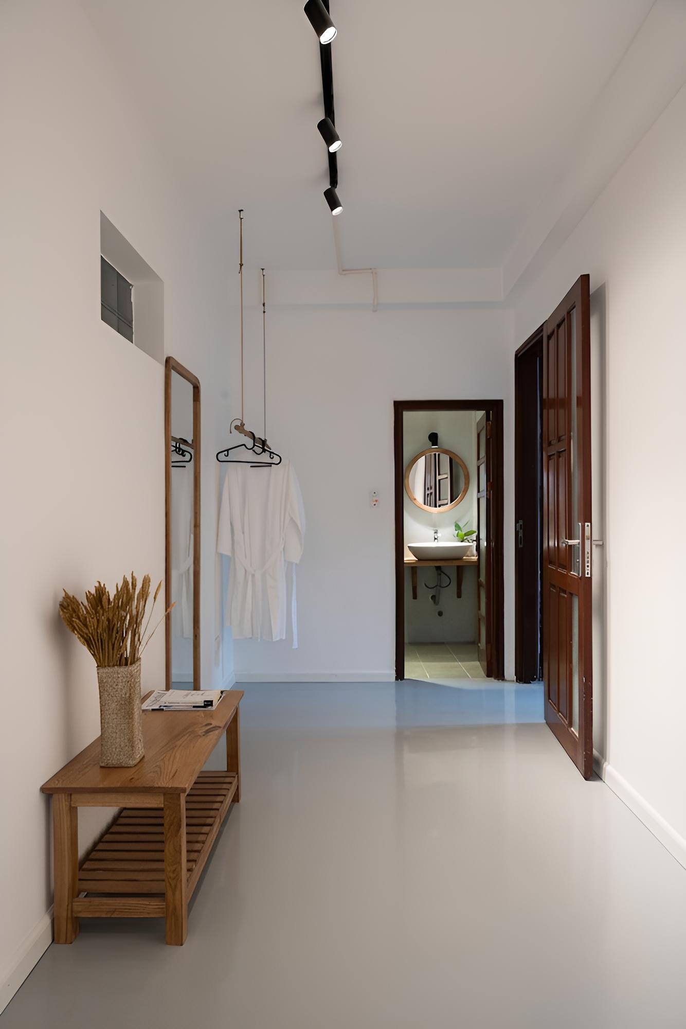 HOME KEY - Home Away From Home