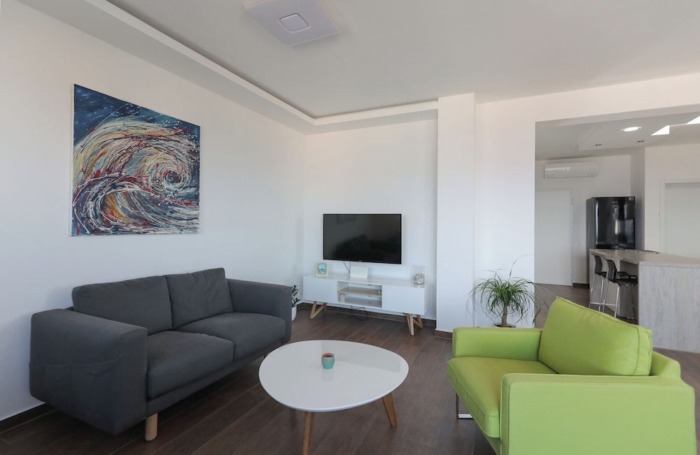 Apartment M&J