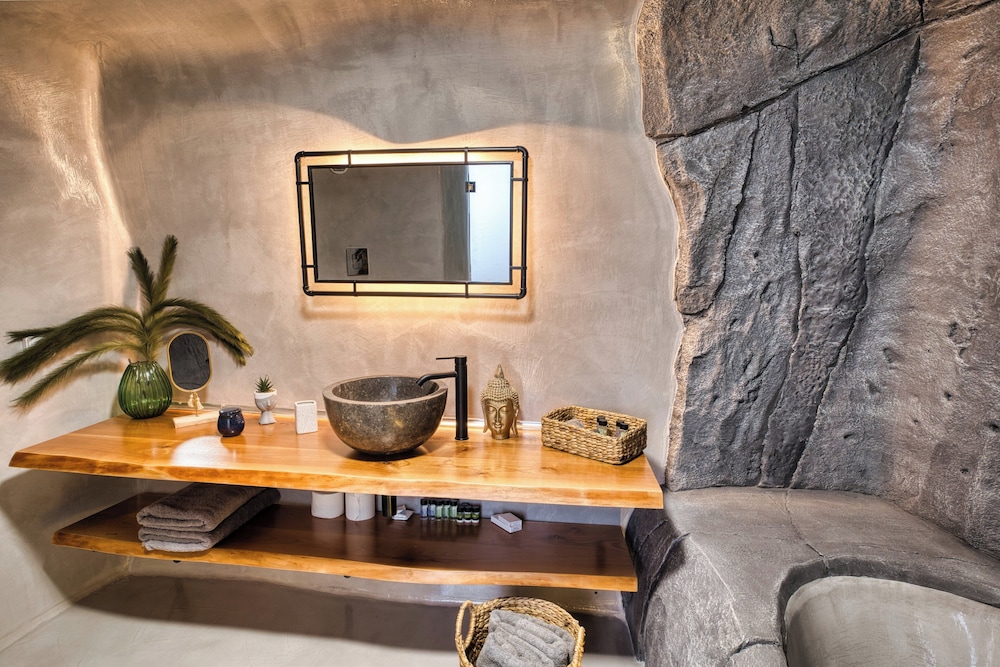 360o 2BD Panoramic Apartment