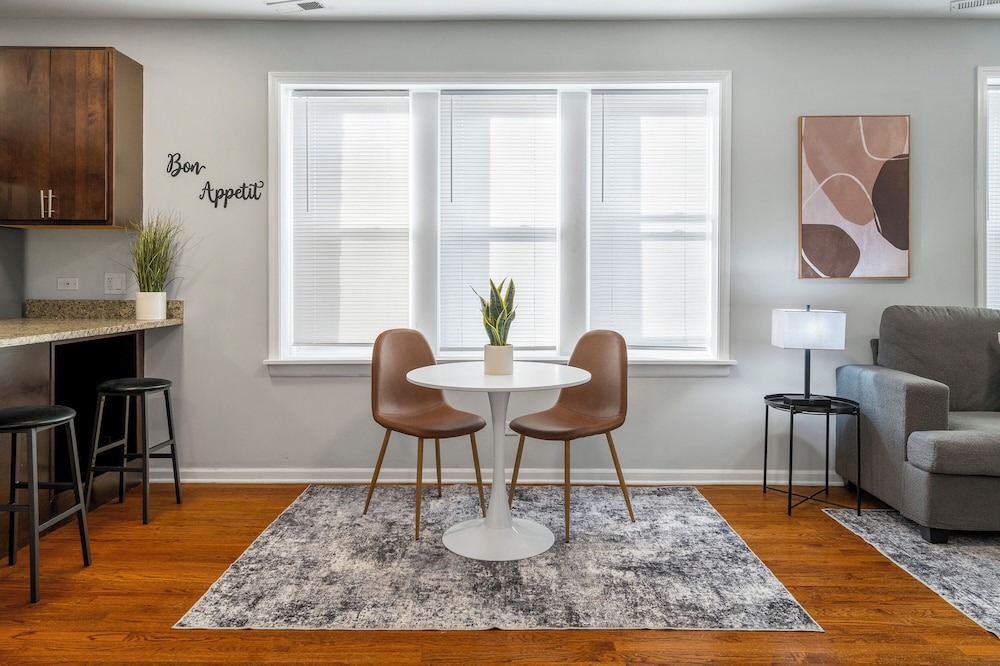 Cozy 1BR - Sunnyside 2N - Image 4