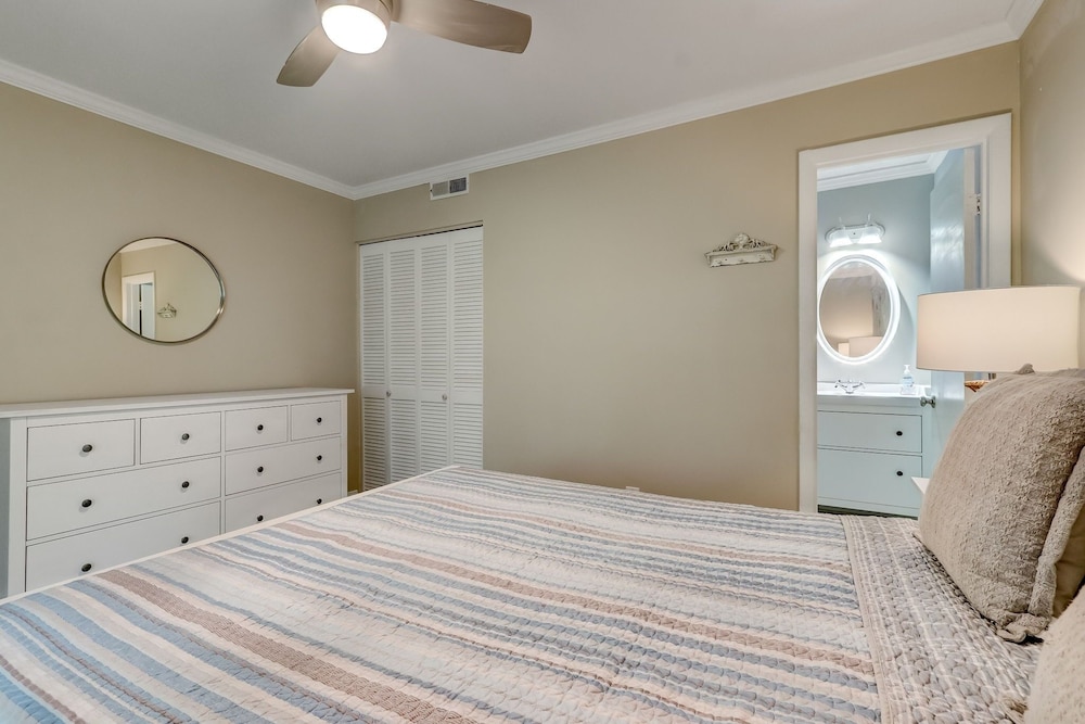 Amelia Landings 9e 2 Bedroom Condo