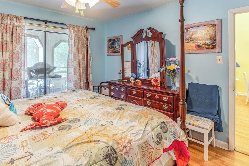 < 1/2 Mi to the Sand! Myrtle Beach Family Condo