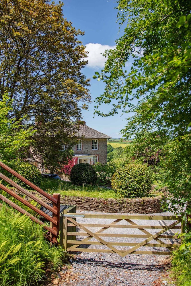 Gitcombe House