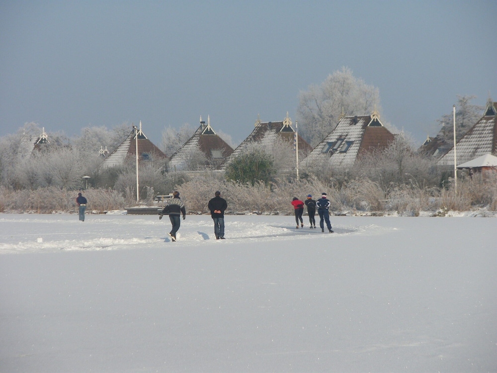 Bungalow Near De Alde Feanen With Boat view 4