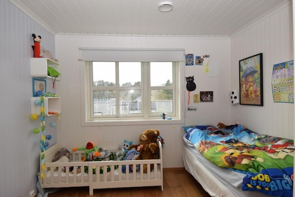 StayPlus Huge Family Home view 4