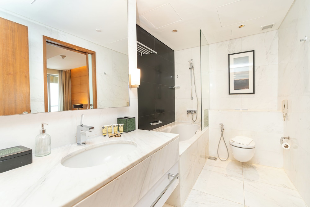 PVH - Emaar Fashion Avenue - 1BR