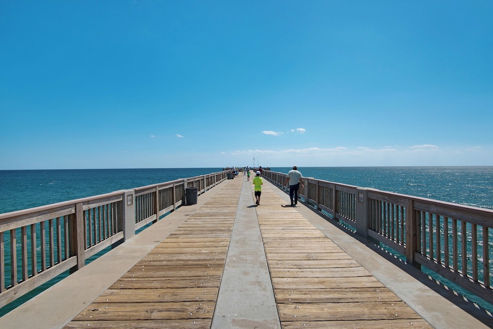 Watercrest Waves! Beachfront 2br/2ba Condo, Sleeps 8, Stunning Gulf Views!