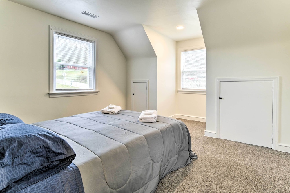 Pet-friendly York Home w/ Patio & Yard view 2