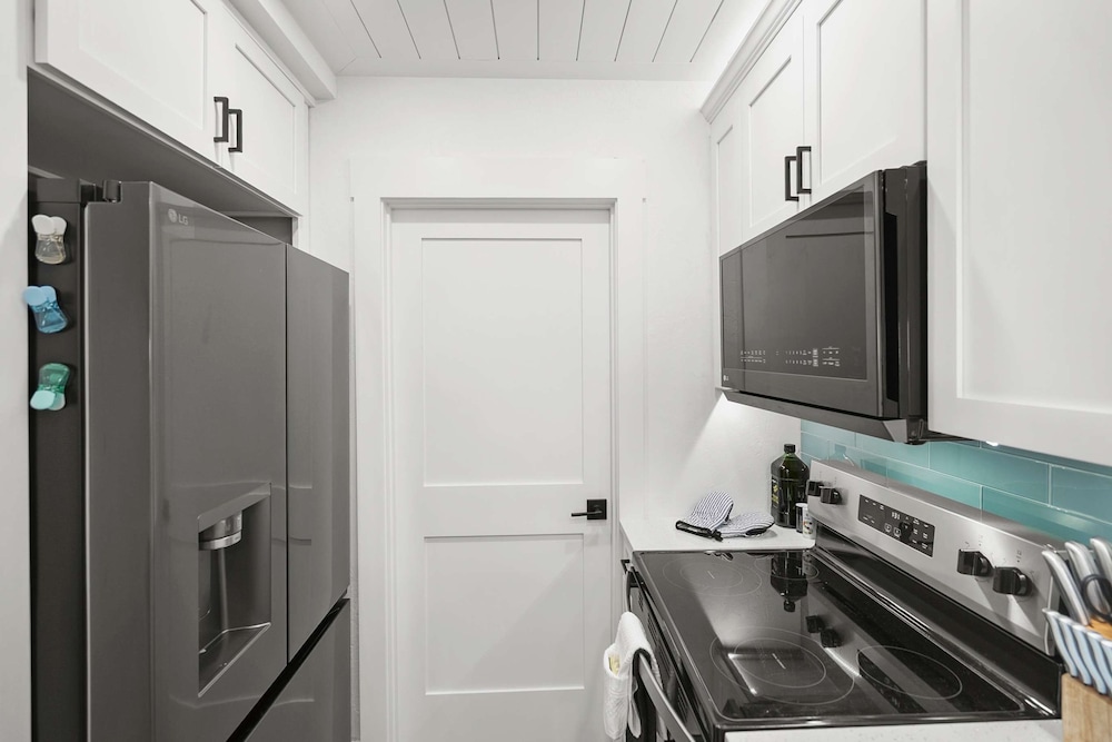 Direct Ocean View Steps to Beach Modern Updates