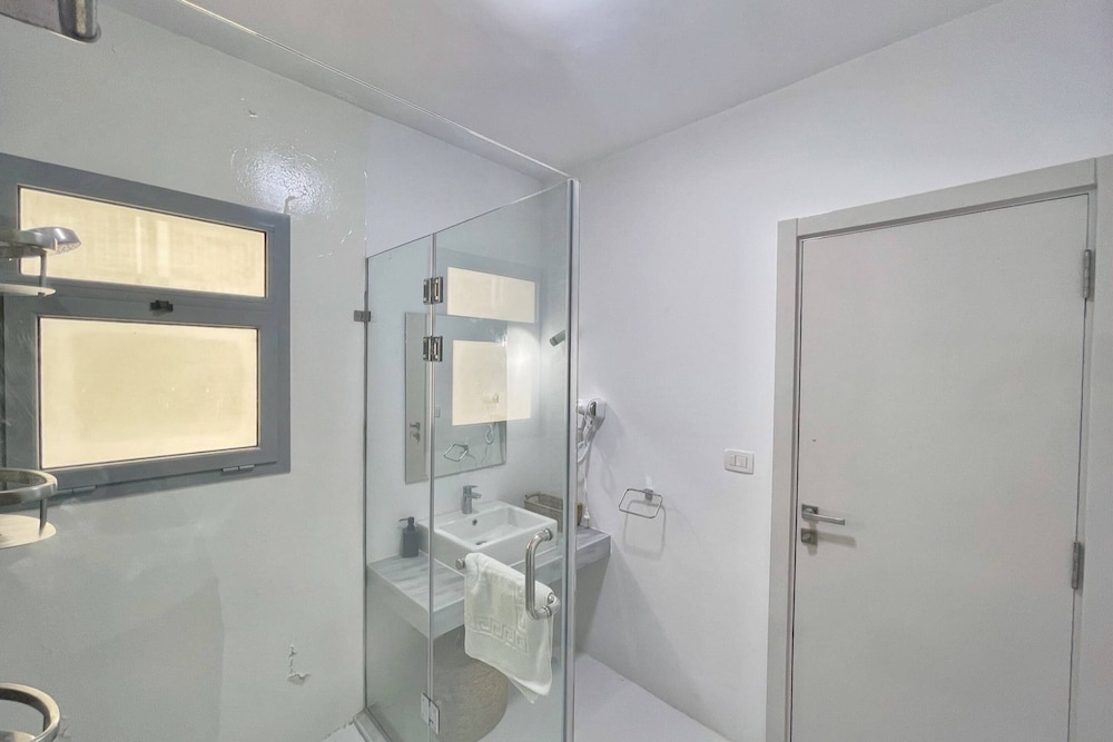 Xuru Stays I Charming & Beautifully Styled 3bdr @ Swan Lake Gouna