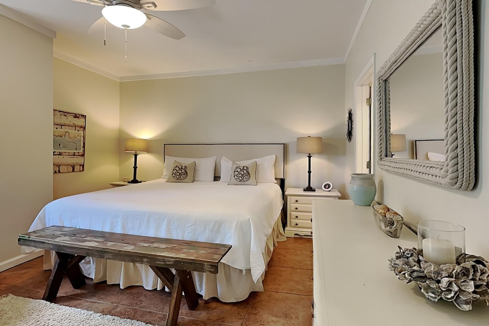 Tradewinds by Southern Vacation Rentals