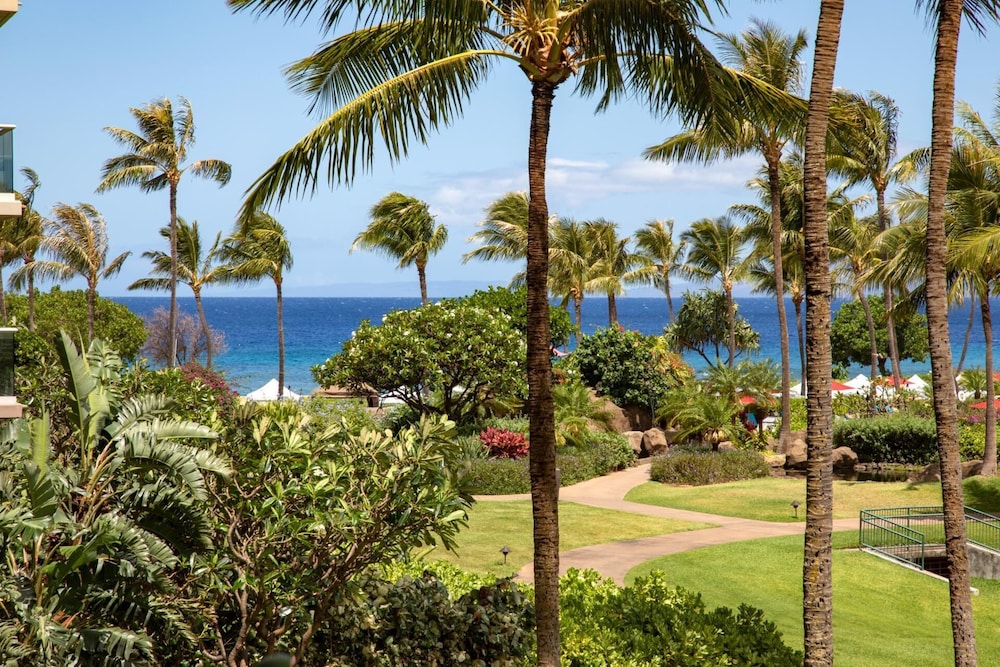 Honua Kai Hokulani 2 Free Rental Cars KBM Resorts Extra-large Corner Suite 2 Units, 3 Bedrooms Ml-1430