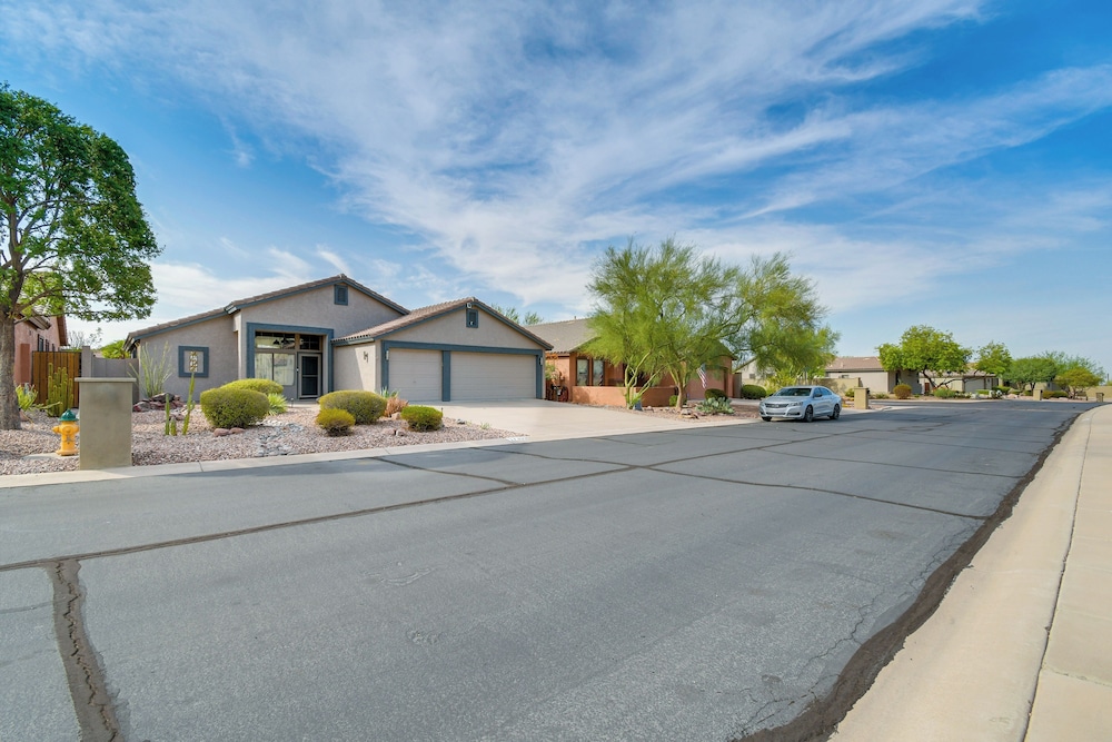 Gold Canyon Superstition Foothills Retreat w/ Pool view 3