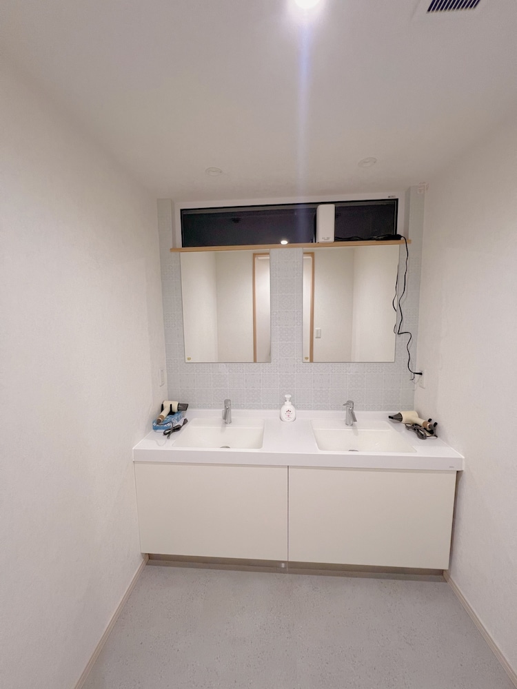 Snowball Hostel