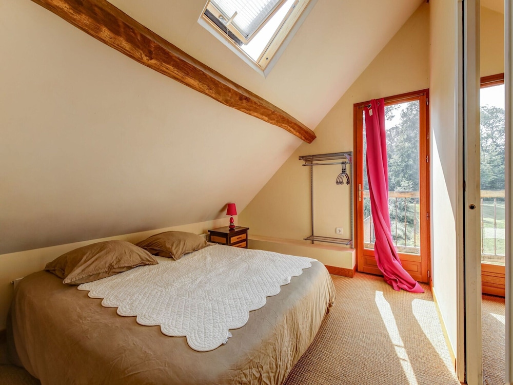 Pleasant Holiday Home in Raizeux With Garden view 3