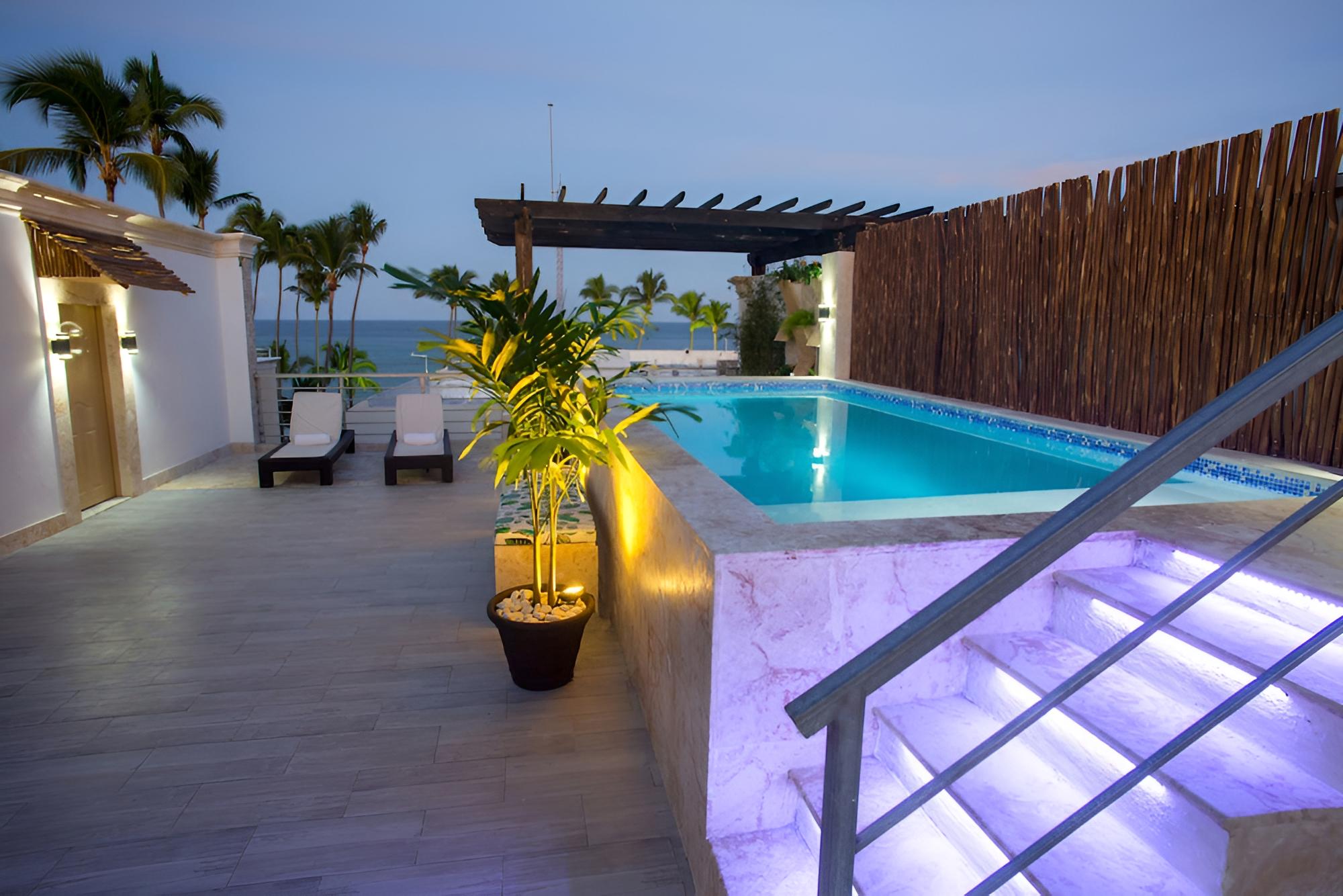 Chateau del Mar