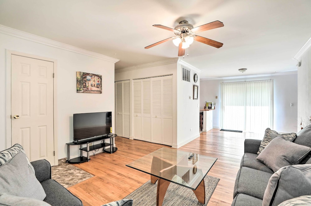 Glendale Heights Home With Office and Backyard! - Property Image 18
