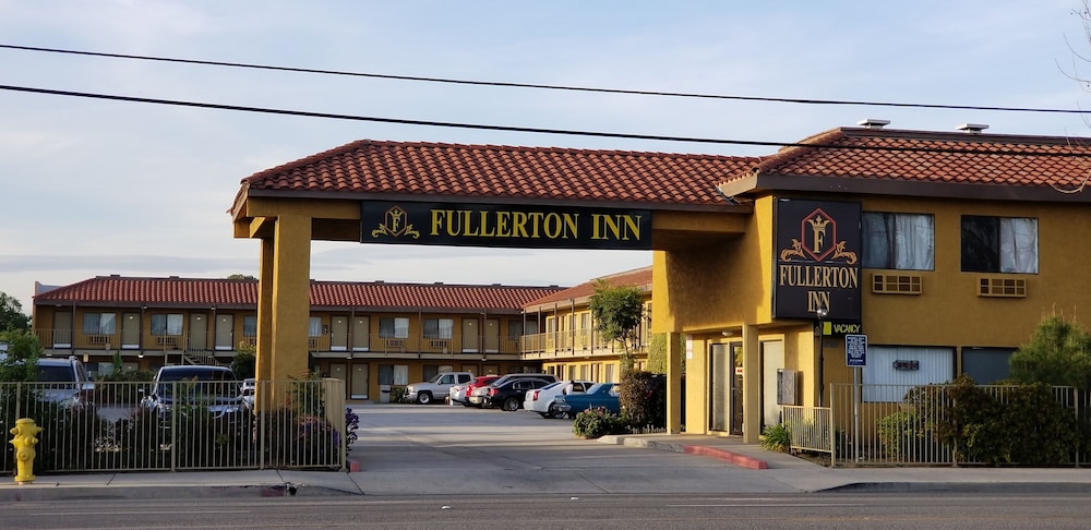 Hotel Fullerton Inn - Near Medieval Times - Image 1
